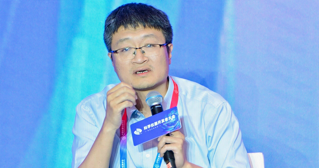 聚光科技总经理、bifa必发科技董事长 韩双来应邀出席2024科学仪器开发者大会并发表讲话